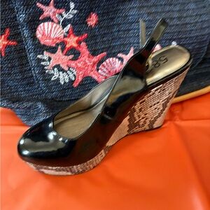 New York company Black shoes